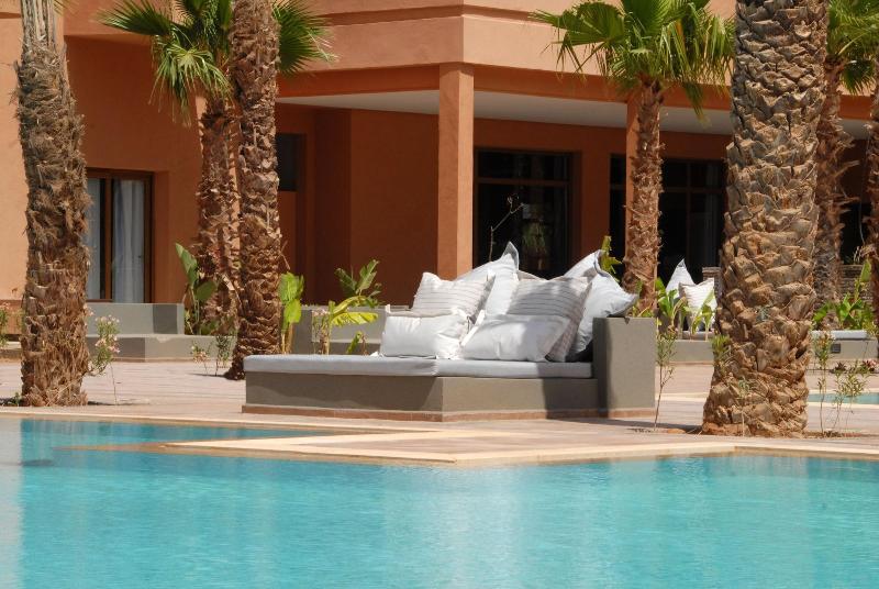 Oasis Palm Hotel