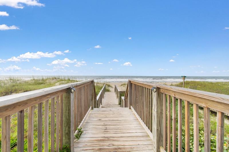 Ocean Isle Inn image