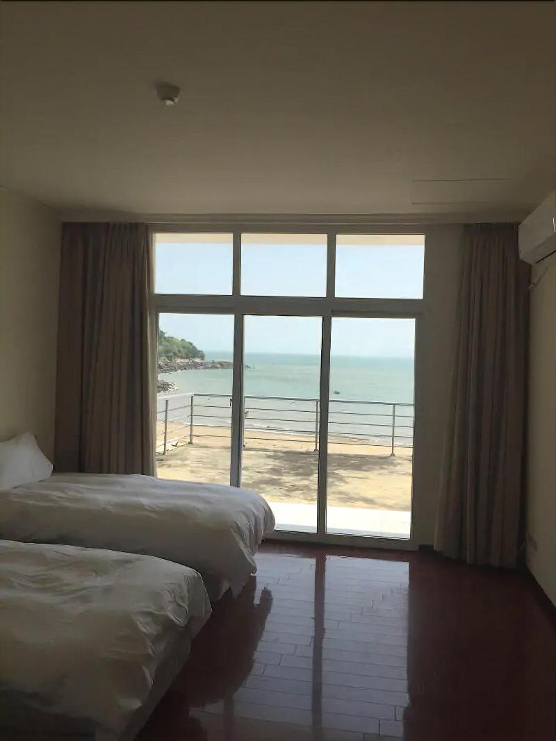 Old Harbour Hostel image
