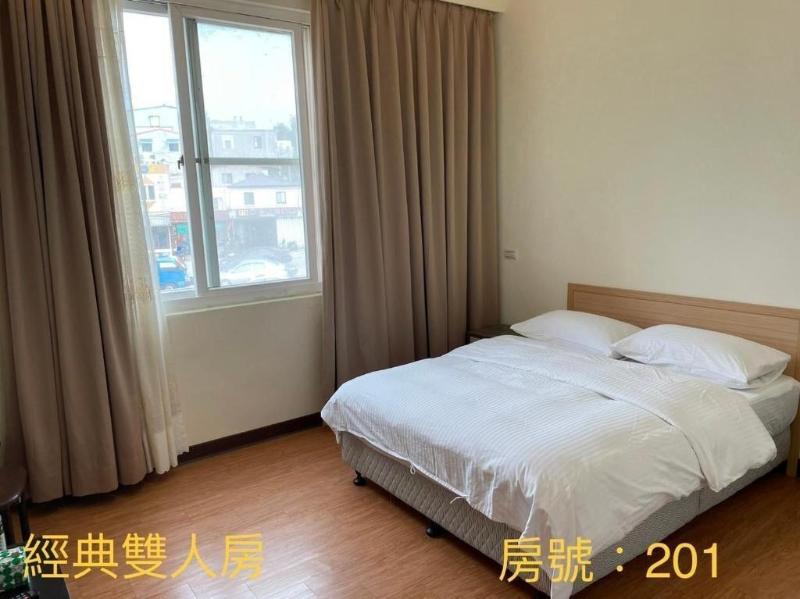 Old Harbour Hostel image
