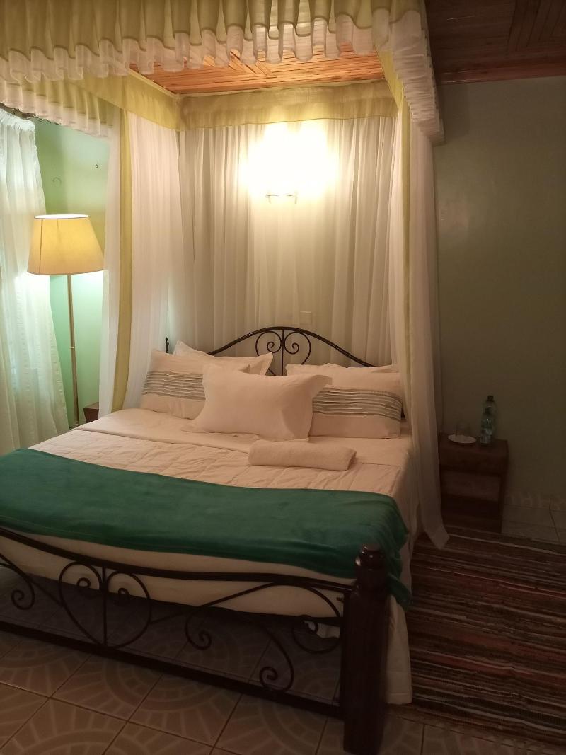 Palm Airport Suites image