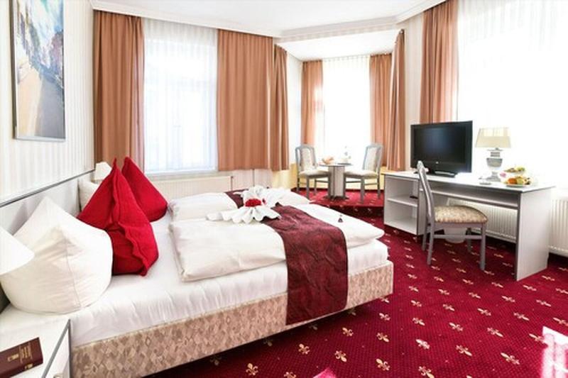 Parkhotel Meerane image