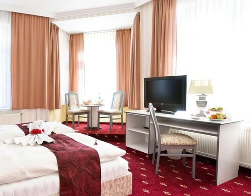 Parkhotel Meerane image