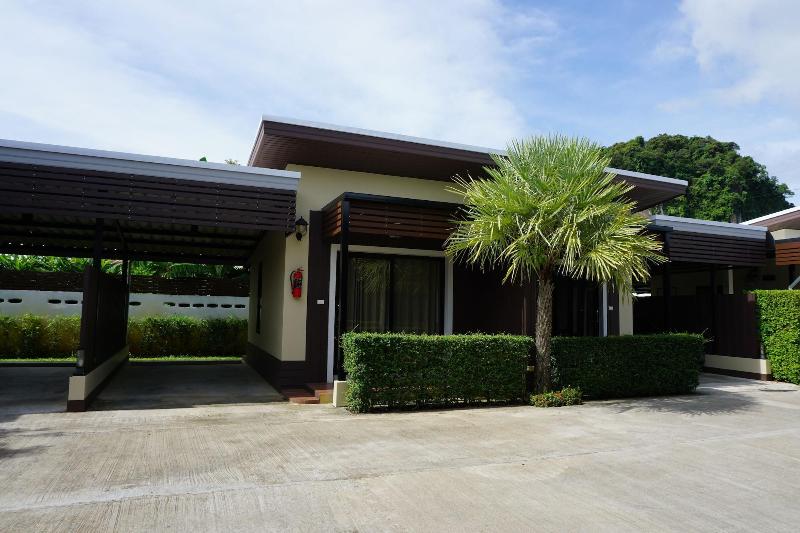 Phumipat Resort Thungsong — exterior view