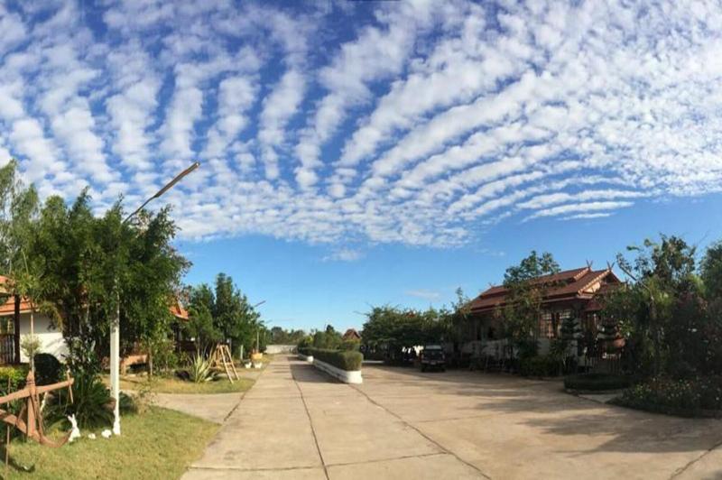 Plaifah Resort Ubon image