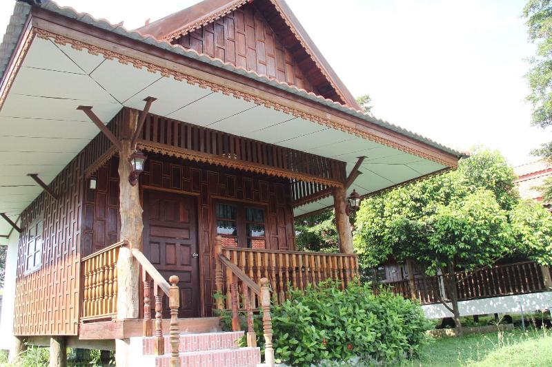 Plaifah Resort Ubon image