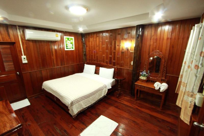 Plaifah Resort Ubon image