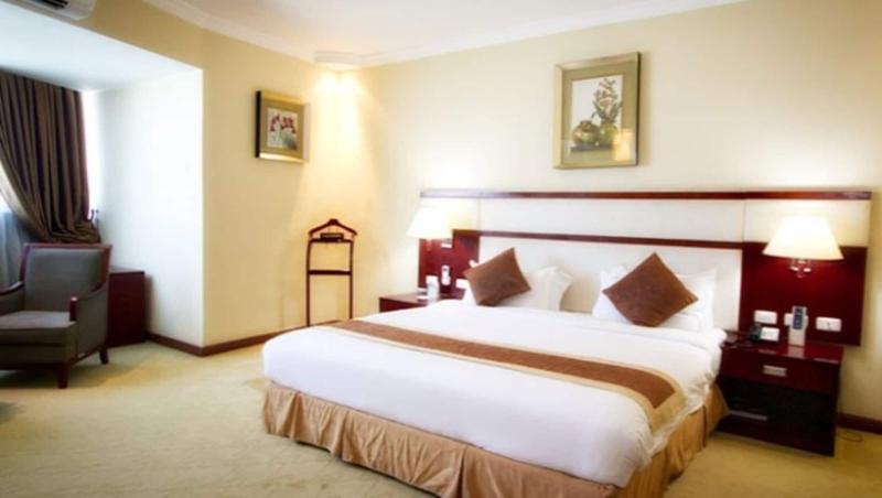 Planet Hotel image