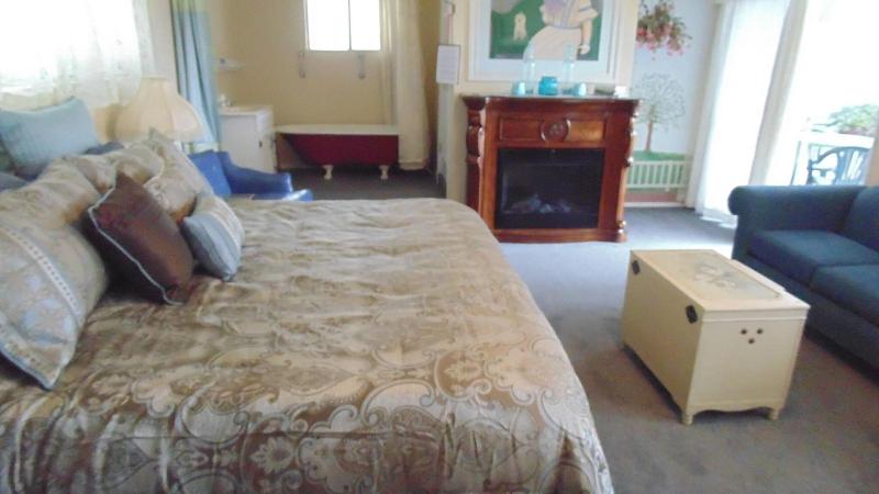 Plantation Bed & Breakfast image