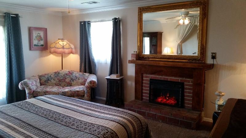 Plantation Bed & Breakfast image