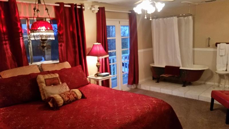 Plantation Bed & Breakfast image