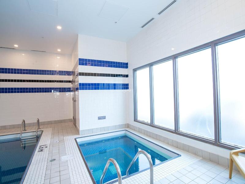 Sandman Signature Calgary Airport Hotel image