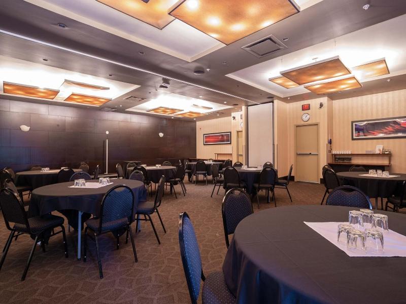 Sandman Signature Calgary Airport Hotel image
