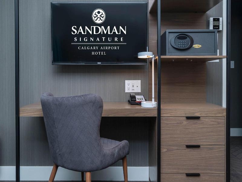 Sandman Signature Calgary Airport Hotel image
