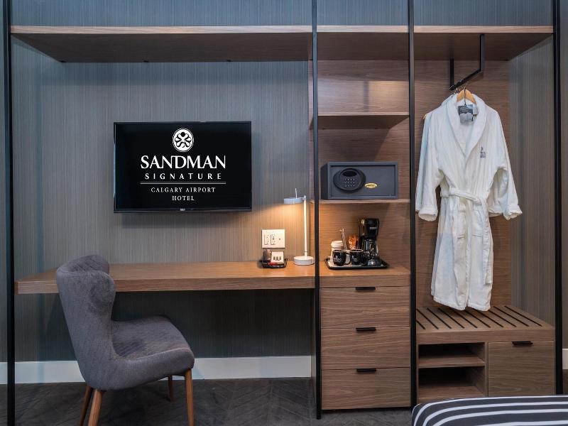 Sandman Signature Calgary Airport Hotel image