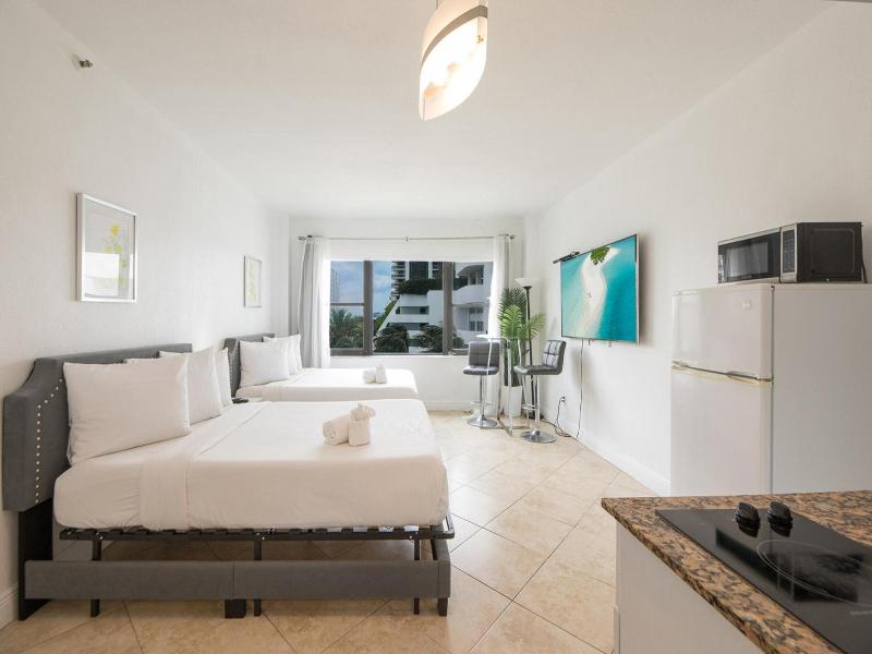 Casablanca Miami Beach image