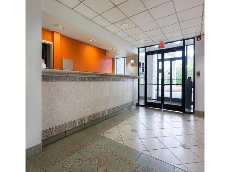 Motel 6 Newnan, Ga image