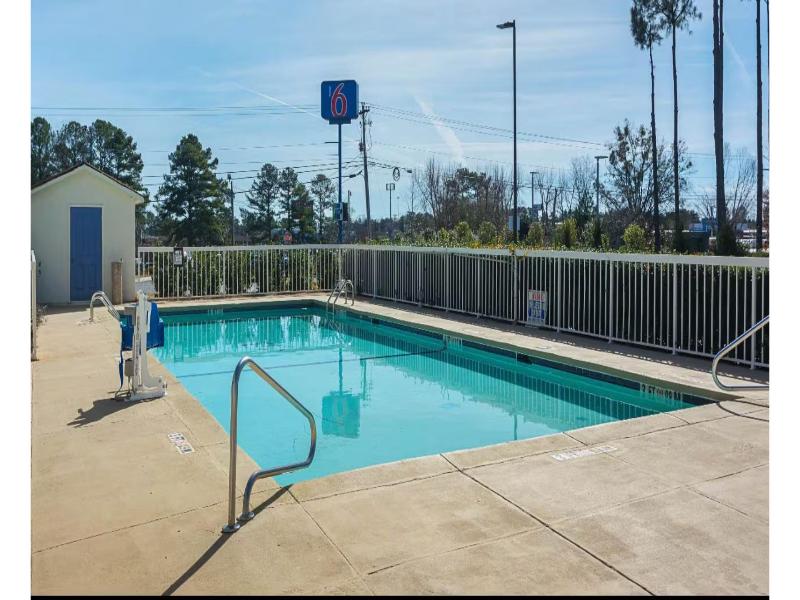 Motel 6 Newnan, Ga image