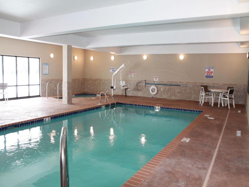 Brookstone Lodge & Suites (Emmetsburg) image 2