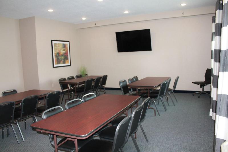 Brookstone Lodge & Suites (Emmetsburg) image