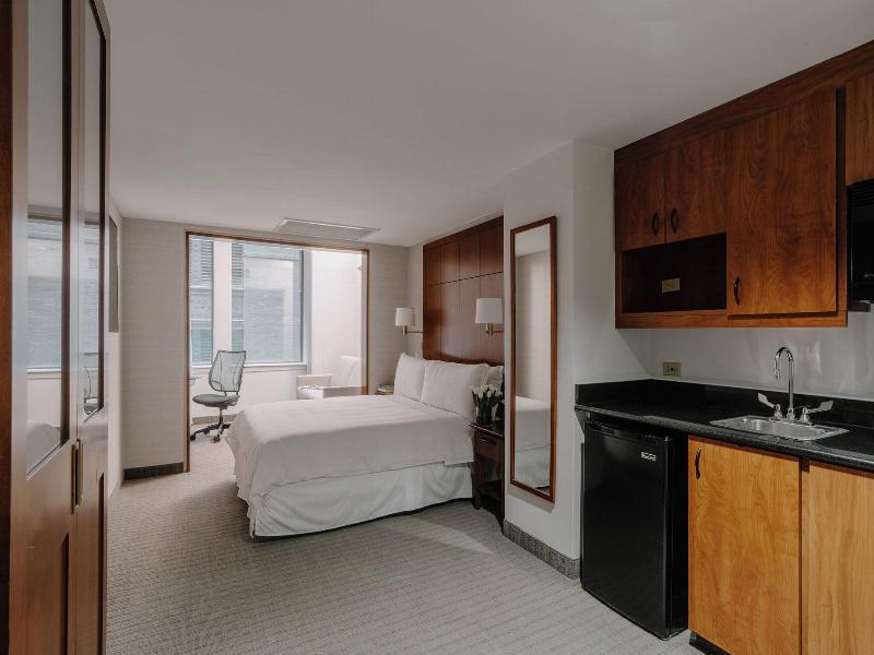 Central Loop Hotel image