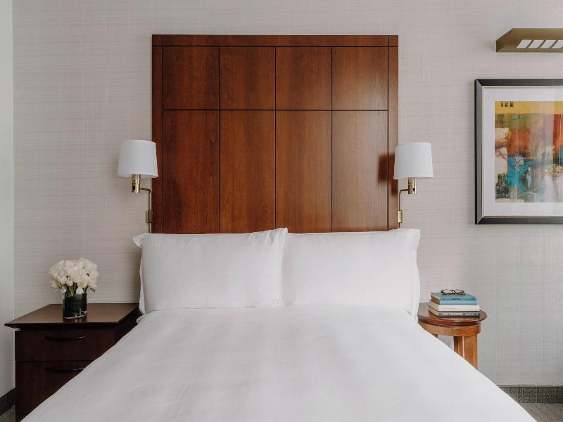 Central Loop Hotel image