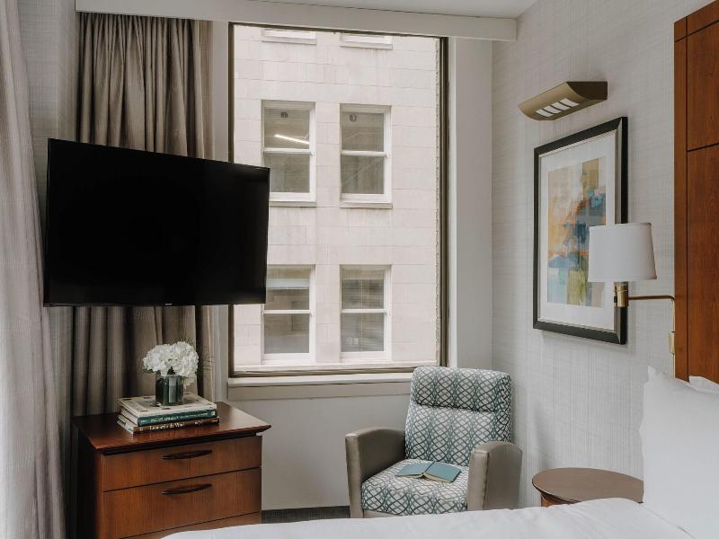 Central Loop Hotel image