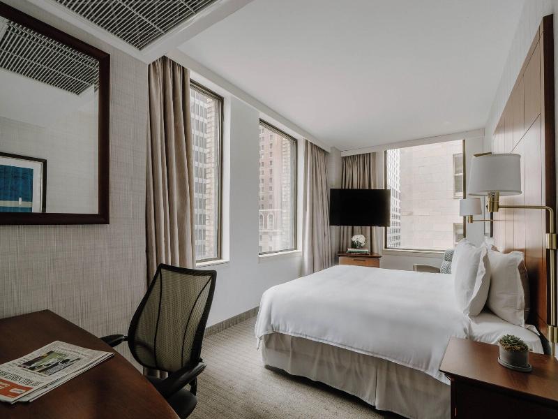 Central Loop Hotel image
