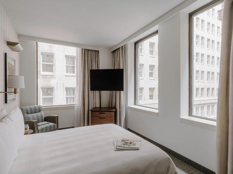 Central Loop Hotel image