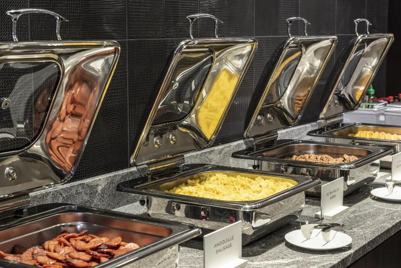 Fairfield Inn & Suites by Marriott Boston Logan Ai image