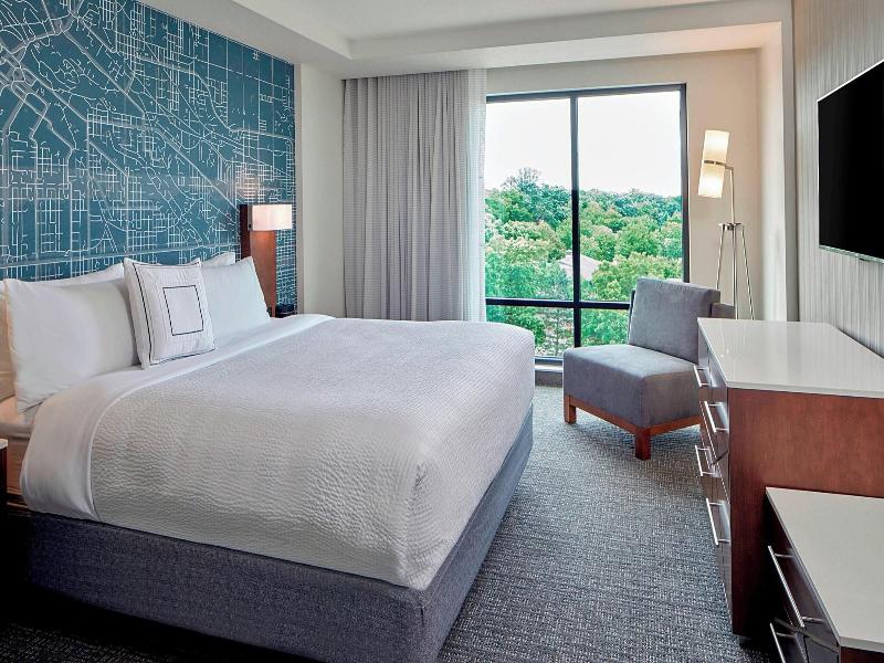 SUITE KING SIZE BED