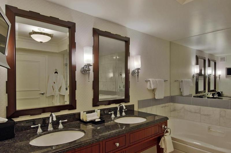 Caesars Suites At Caesars Palace image