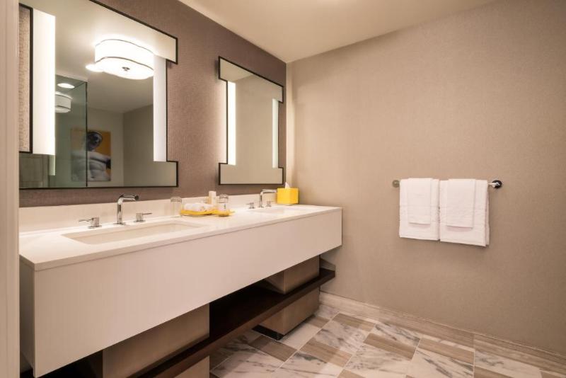 Caesars Suites At Caesars Palace image