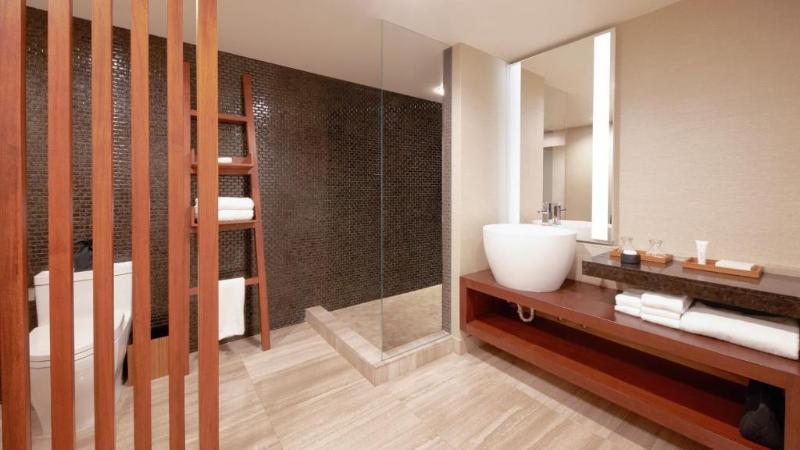 Caesars Suites At Caesars Palace image