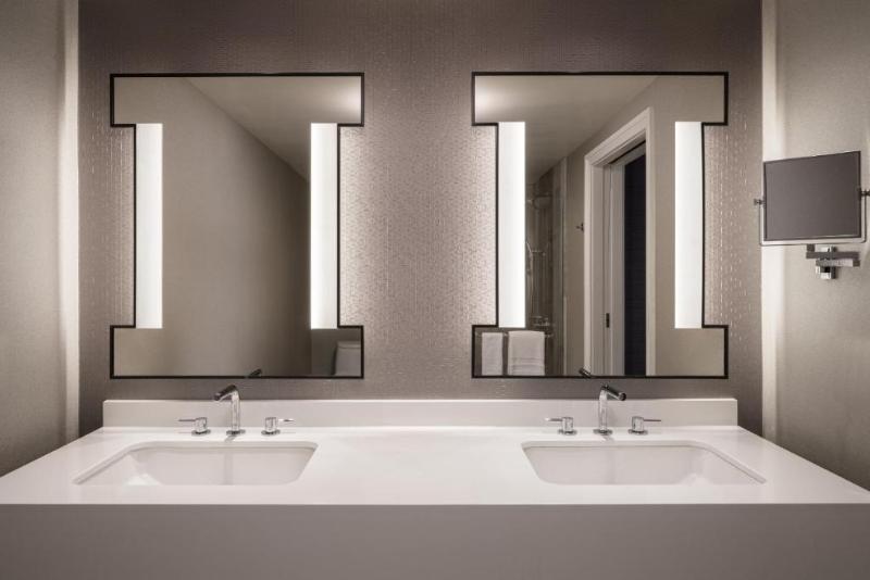 Caesars Suites At Caesars Palace image