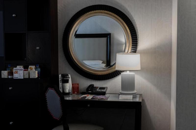 Caesars Suites At Caesars Palace image