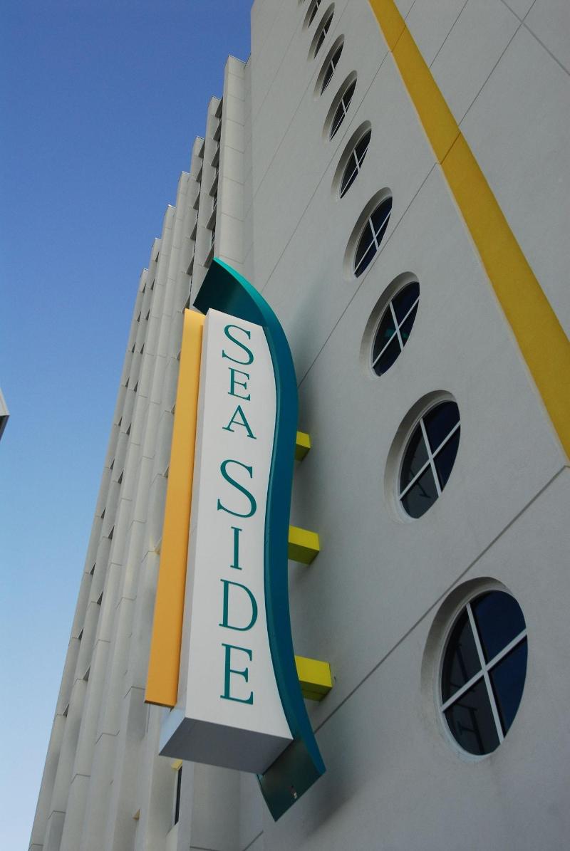 Seaside Resort By Capital Vacations