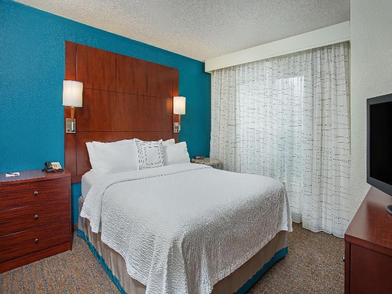SUITE TWO DOUBLE BEDS — photo 4