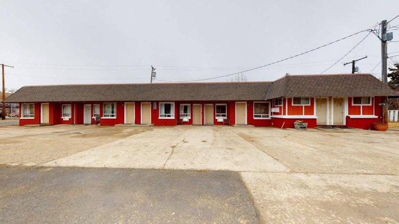 Trails End Motel