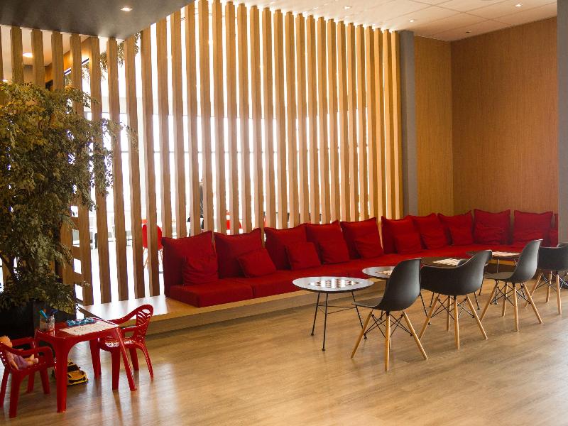 Ibis Lorena image