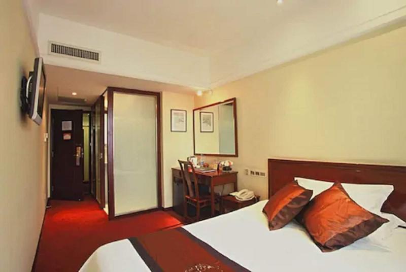 Donghu Guest House image