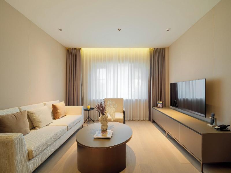 Donghu Guest House image