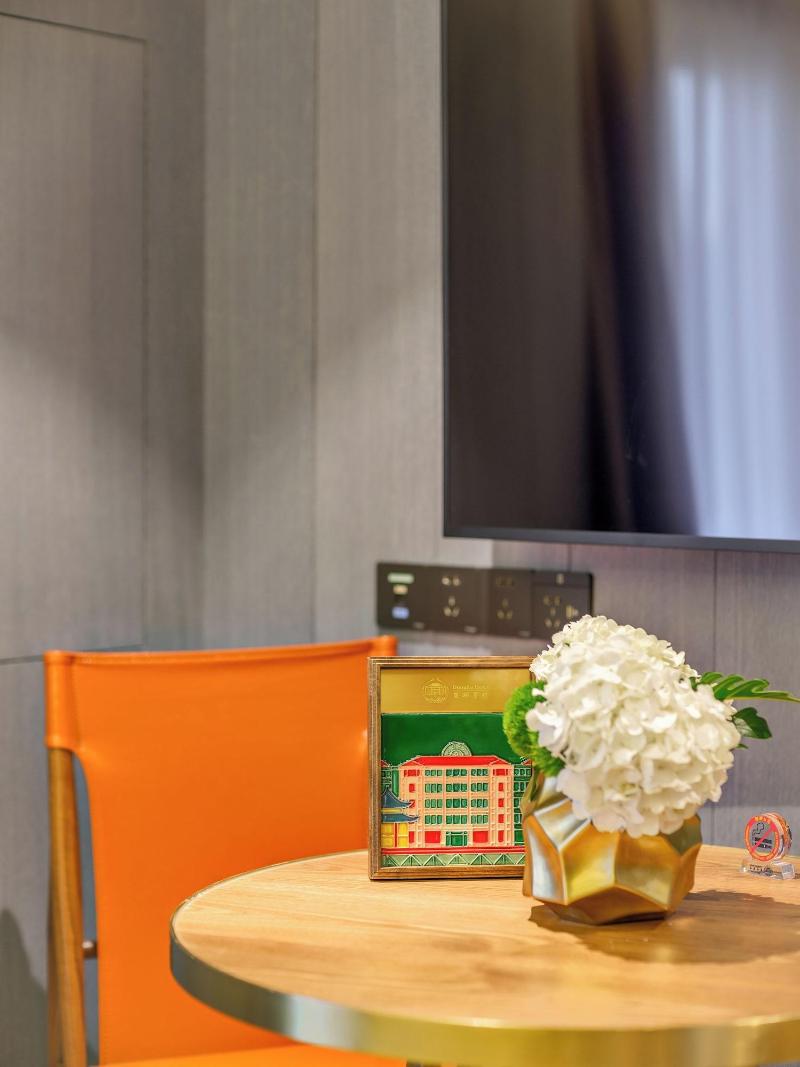 Donghu Guest House image