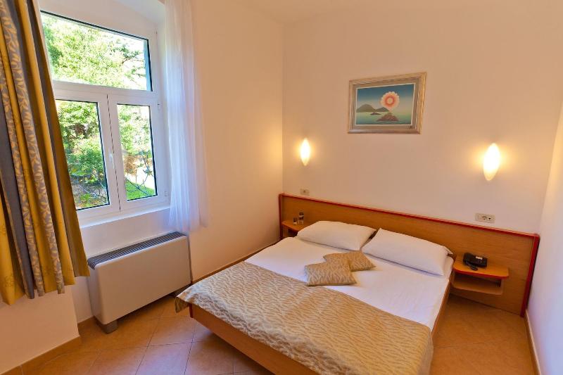 Villa Tamaris - Hotel Resort Dražica image