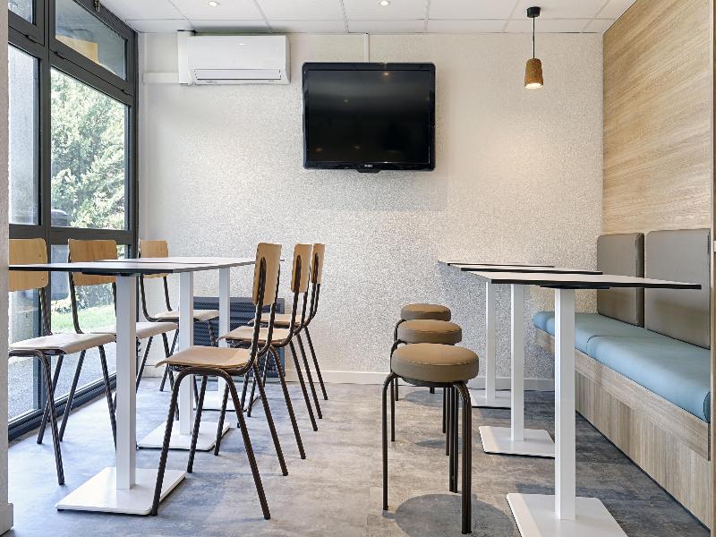 Premiere Classe Dreux image