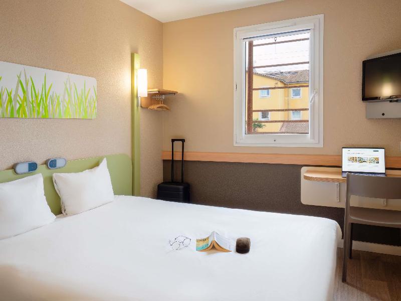 Ibis Budget Manosque Cadarache image