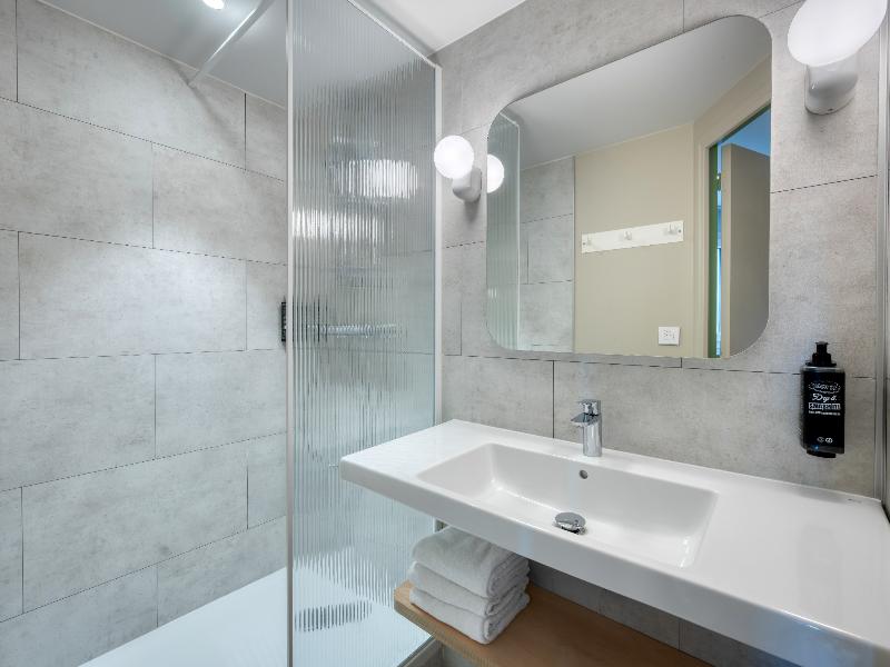 Ibis Budget Orly Chevilly Tram 7 image