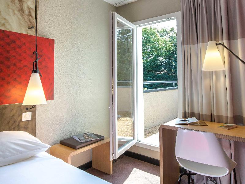 Ibis Budget Brignoles Provence Verte image