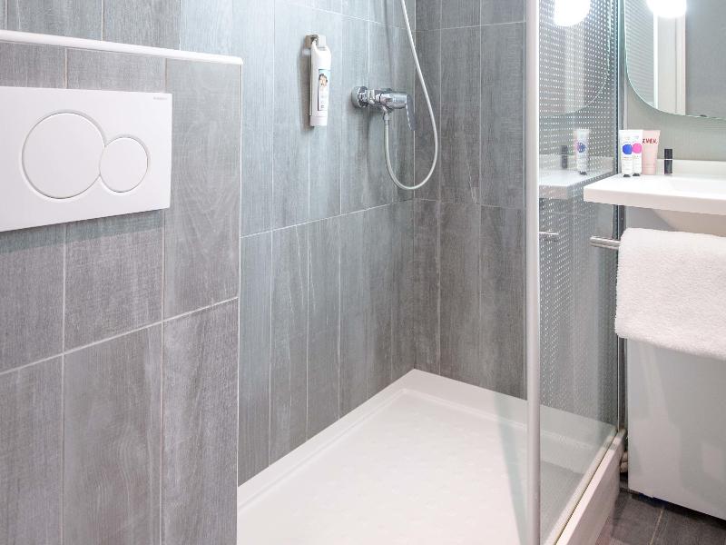 Ibis Budget Brignoles Provence Verte image