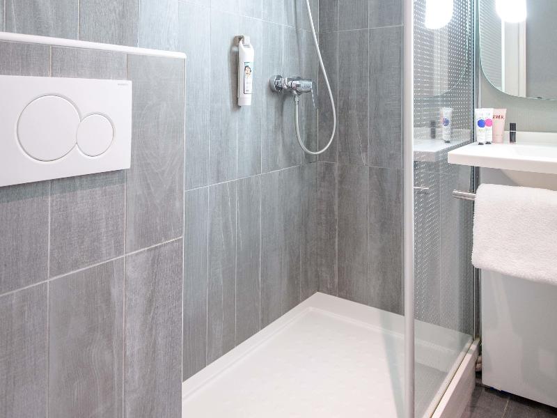 Ibis Budget Brignoles Provence Verte image